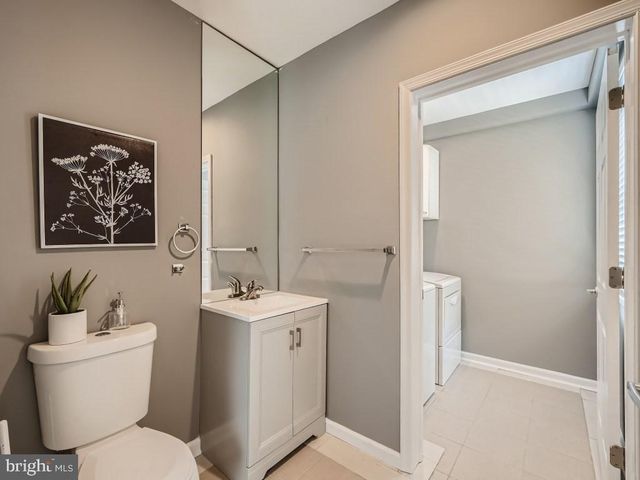 1826 FAIRVIEW AVE, Halethorpe, MD 21227
