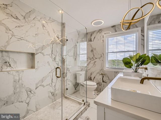 1826 FAIRVIEW AVE, Halethorpe, MD 21227