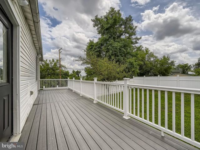 1826 FAIRVIEW AVE, Halethorpe, MD 21227
