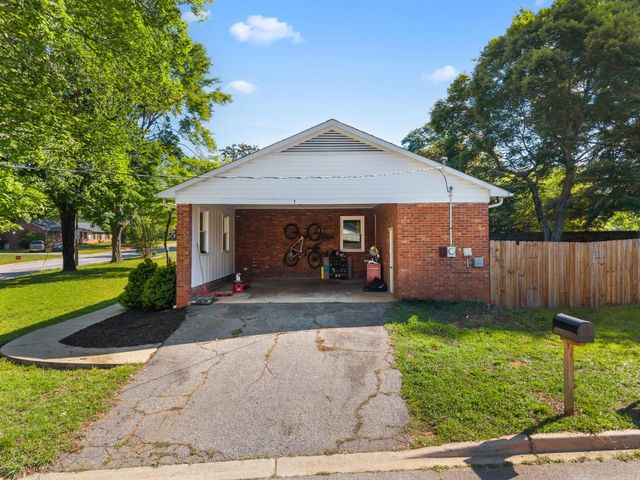737 Lucerne Drive, Spartanburg, SC 29302