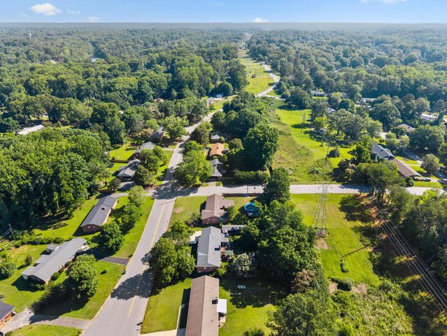 737 Lucerne Drive, Spartanburg, SC 29302
