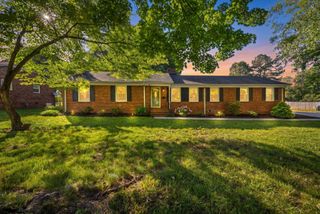 737 Lucerne Drive, Spartanburg, SC 29302