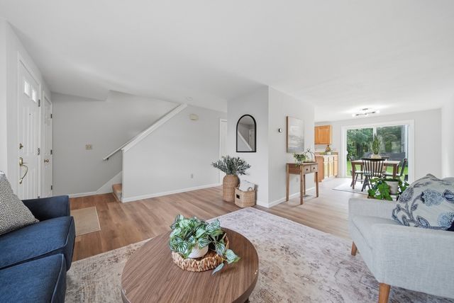 55 Littleton Rd 17B, Ayer, MA 01432