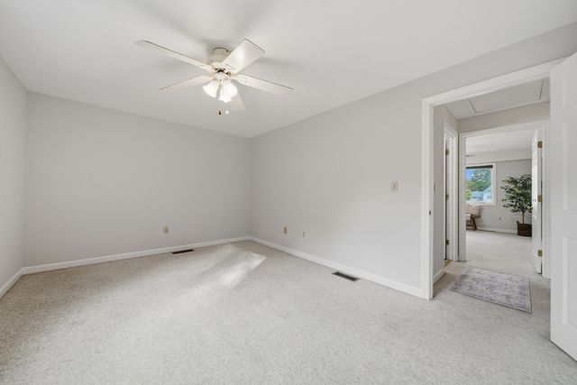55 Littleton Rd 17B, Ayer, MA 01432