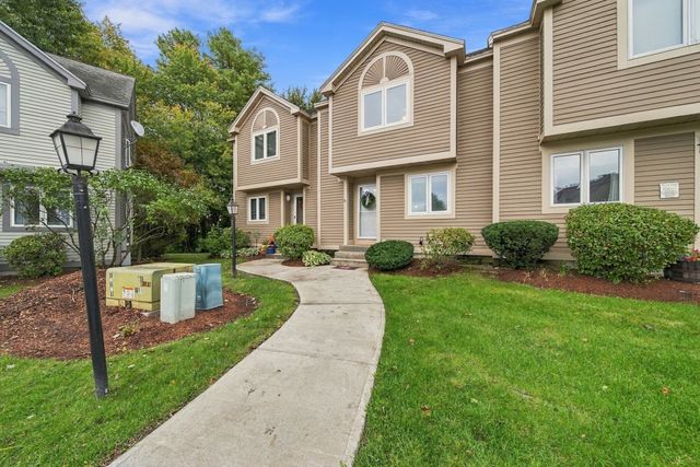 55 Littleton Rd 17B, Ayer, MA 01432