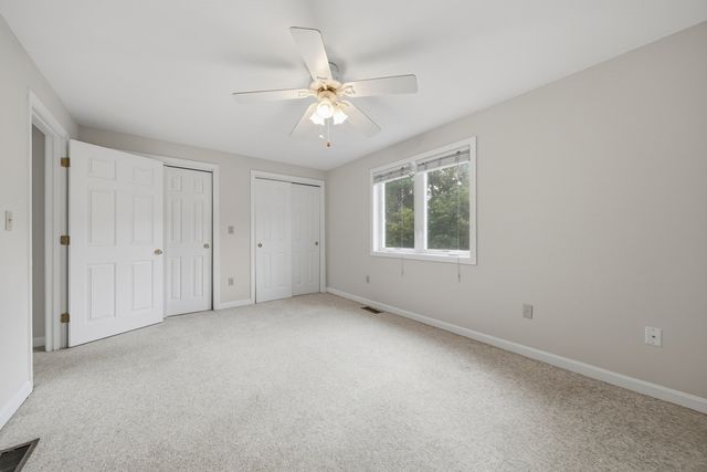 55 Littleton Rd 17B, Ayer, MA 01432