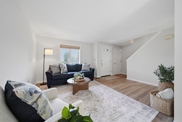 55 Littleton Rd 17B, Ayer, MA 01432