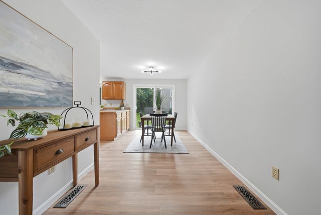 55 Littleton Rd 17B, Ayer, MA 01432