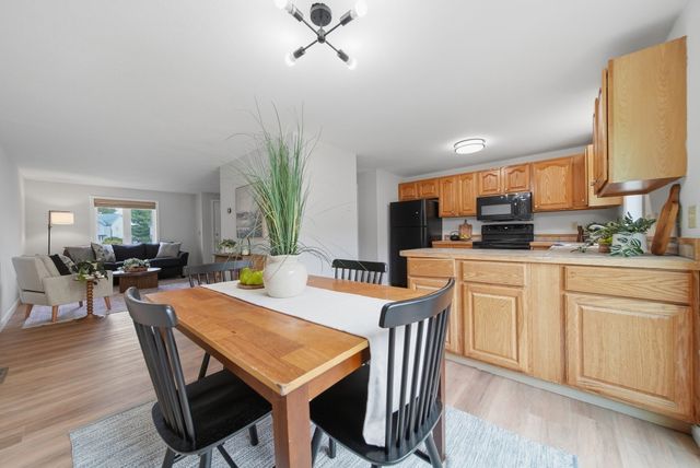 55 Littleton Rd 17B, Ayer, MA 01432