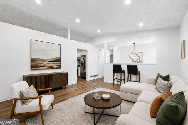 2290 Wilkins Cove, Decatur, GA 30035