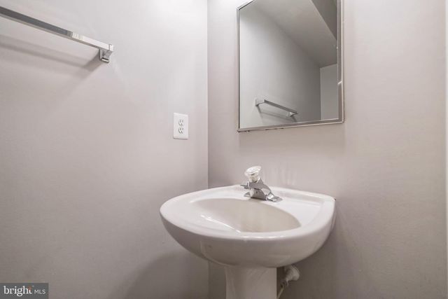 3883 ZELKOVA CT, Fairfax, VA 22033