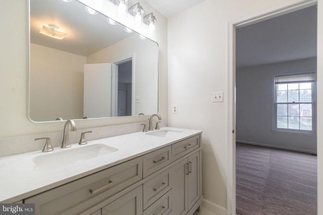 3883 ZELKOVA CT, Fairfax, VA 22033