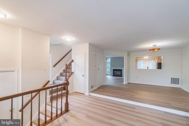 3883 ZELKOVA CT, Fairfax, VA 22033