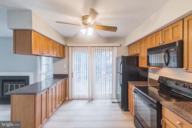 3883 ZELKOVA CT, Fairfax, VA 22033