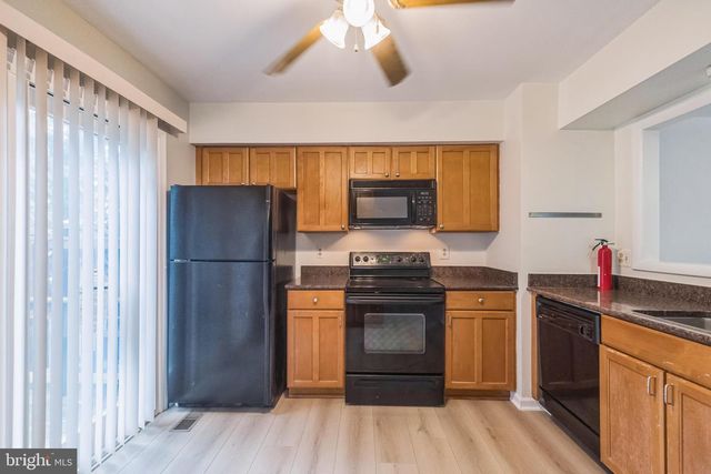 3883 ZELKOVA CT, Fairfax, VA 22033