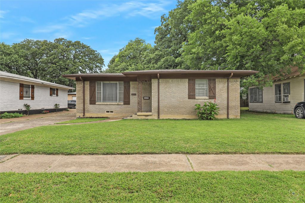 2825 Warren Avenue, Dallas, TX 75215