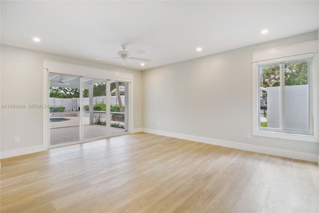 11011 SW 110th Rd, Miami, FL 33176