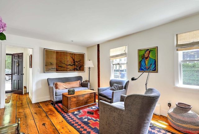 26 Bridge St, Warren, RI 02885