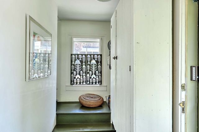 26 Bridge St, Warren, RI 02885
