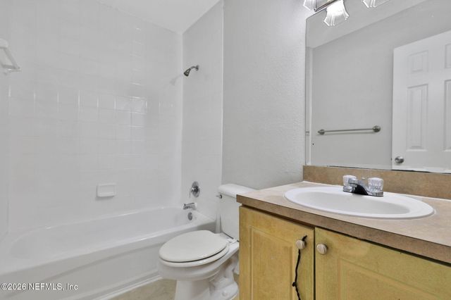 5811 ATLANTIC Boulevard 223, Jacksonville, FL 32207