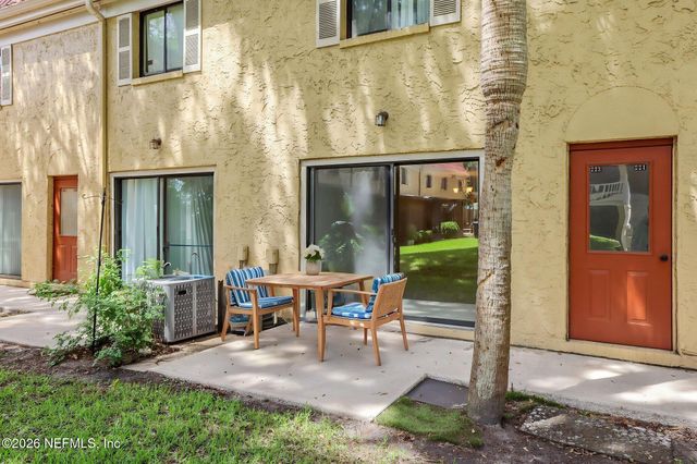 5811 ATLANTIC Boulevard 223, Jacksonville, FL 32207