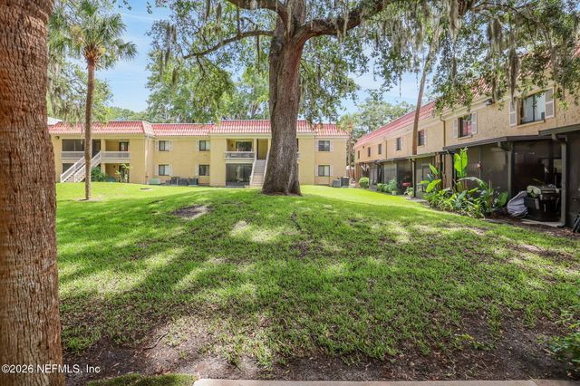 5811 ATLANTIC Boulevard 223, Jacksonville, FL 32207
