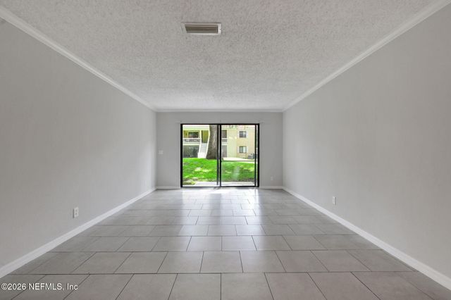5811 ATLANTIC Boulevard 223, Jacksonville, FL 32207