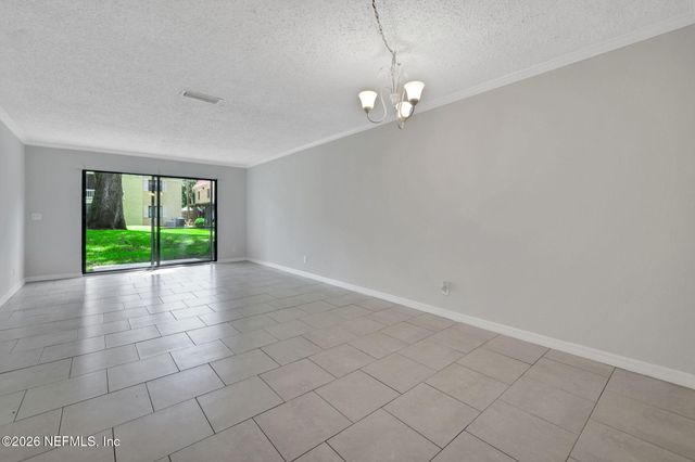 5811 ATLANTIC Boulevard 223, Jacksonville, FL 32207
