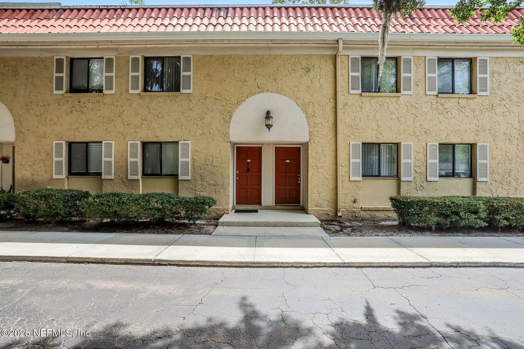 5811 ATLANTIC Boulevard 223, Jacksonville, FL 32207