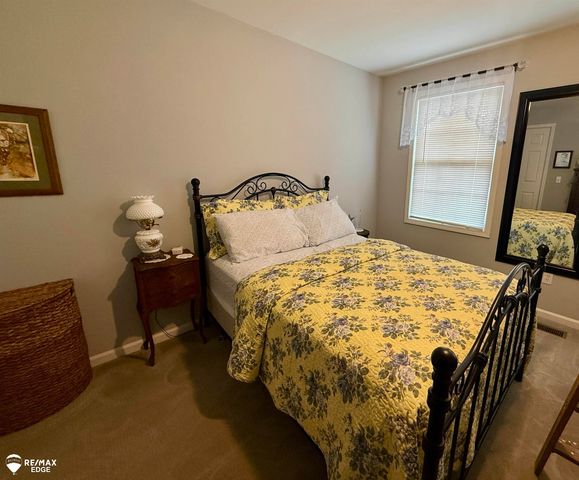2131 Carriage Hill Circle, Lapeer, MI 48446