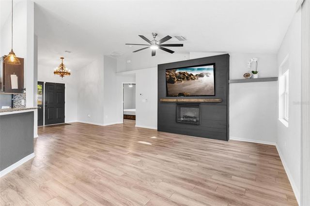 326 WOODLAND TRAIL, Lady Lake, FL 32159