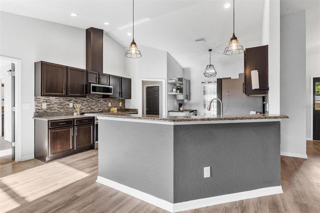 326 WOODLAND TRAIL, Lady Lake, FL 32159