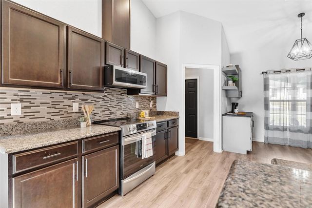 326 WOODLAND TRAIL, Lady Lake, FL 32159