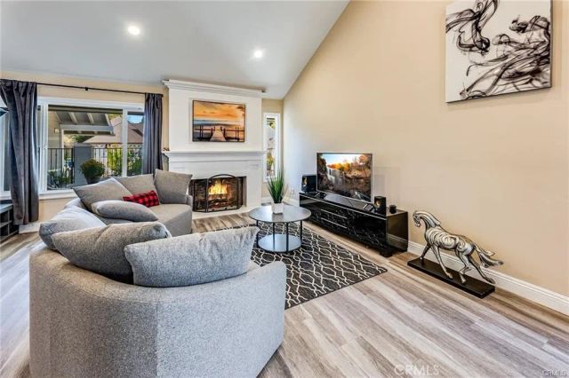 8380 Kentland, West Hills, CA 91304