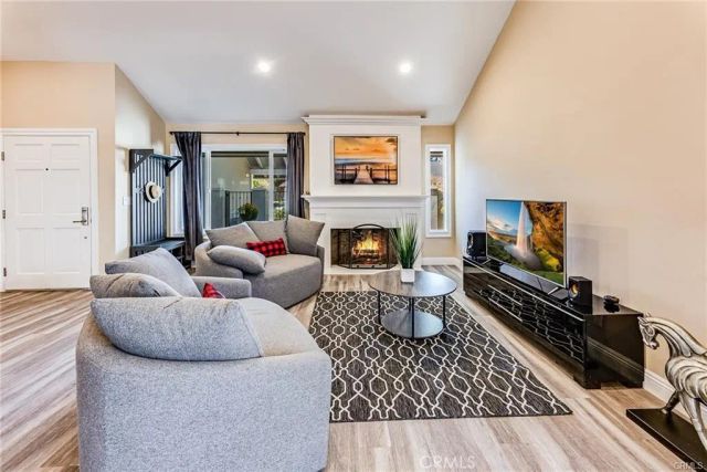 8380 Kentland, West Hills, CA 91304