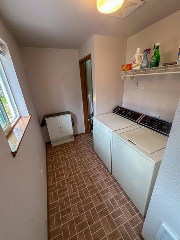 15307 W Autumn Ln, Nine Mile Falls, WA 99026