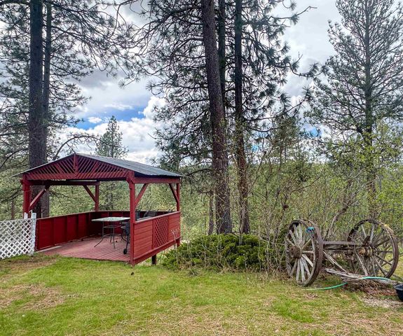 15307 W Autumn Ln, Nine Mile Falls, WA 99026