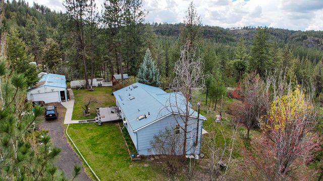 15307 W Autumn Ln, Nine Mile Falls, WA 99026
