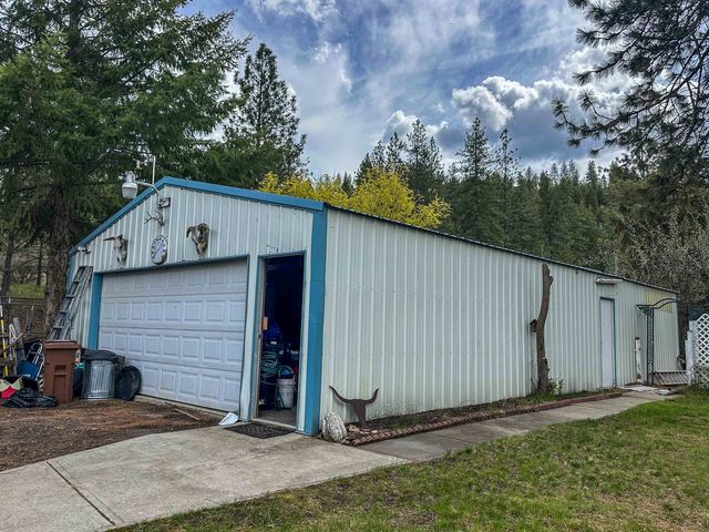 15307 W Autumn Ln, Nine Mile Falls, WA 99026