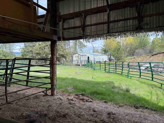 15307 W Autumn Ln, Nine Mile Falls, WA 99026