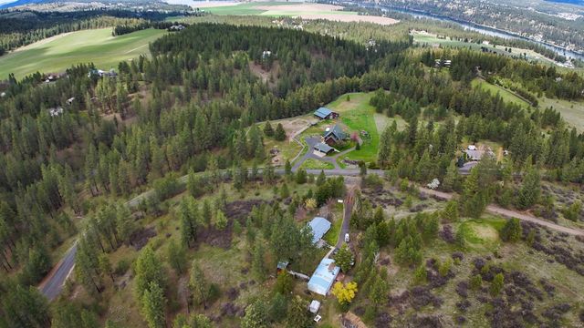 15307 W Autumn Ln, Nine Mile Falls, WA 99026