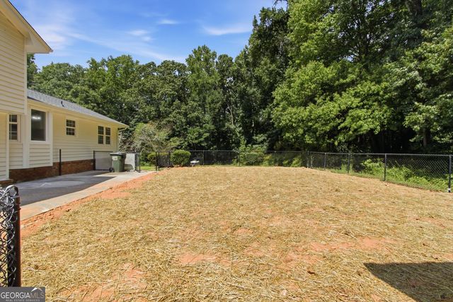 3662 Sweet Briar Lane SE, Conyers, GA 30094
