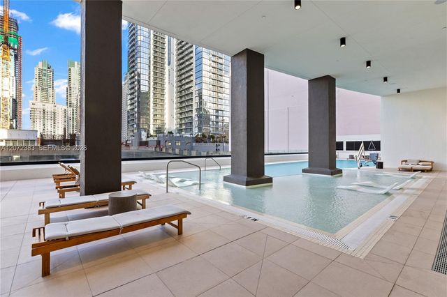 225 N Miami Avenue 1102, Miami, FL 33128