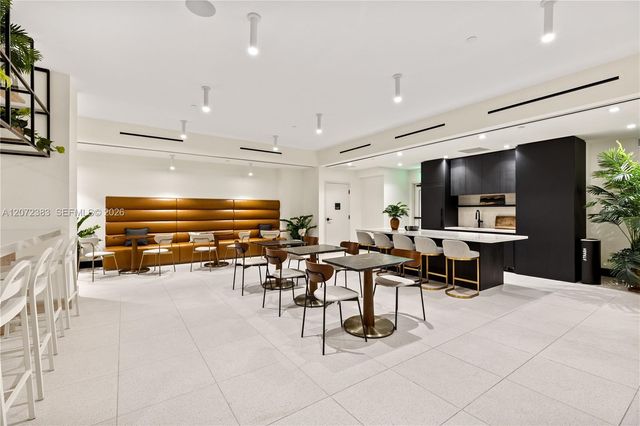 225 N Miami Avenue 1102, Miami, FL 33128