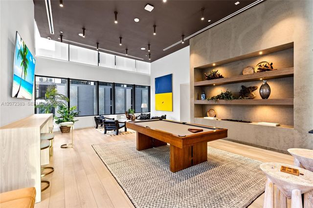 225 N Miami Avenue 1102, Miami, FL 33128