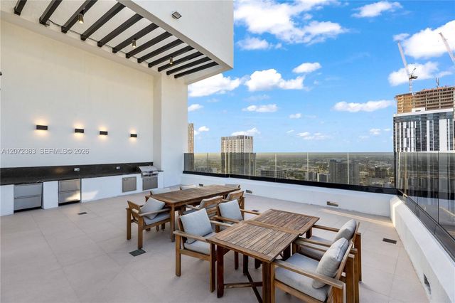 225 N Miami Avenue 1102, Miami, FL 33128