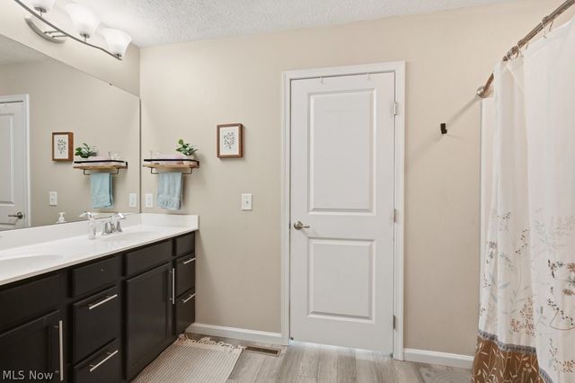 1504 Buckhurst Run, Wadsworth, OH 44281