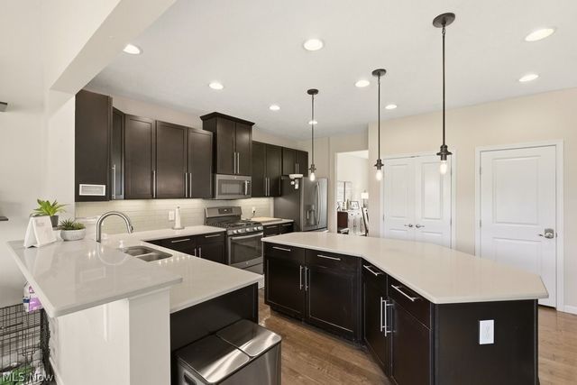 1504 Buckhurst Run, Wadsworth, OH 44281