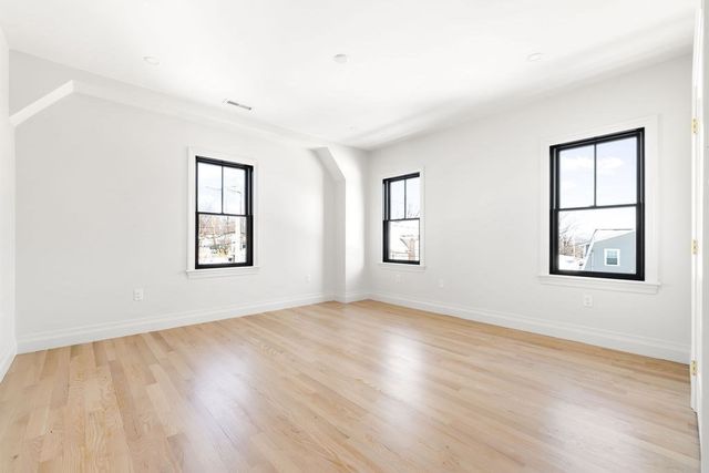 105 Adams Avenue, Newton, MA 02465