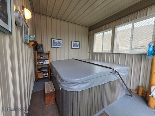 682 E River Road, Pray, MT 59065